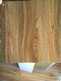 高密度堅いポリ塩化ビニール シートの建築材料の木製の効果のクラッディング